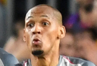 Illustration for article titled Liverpool's Terrified Faces During Lionel Messi's Free Kick, Ranked